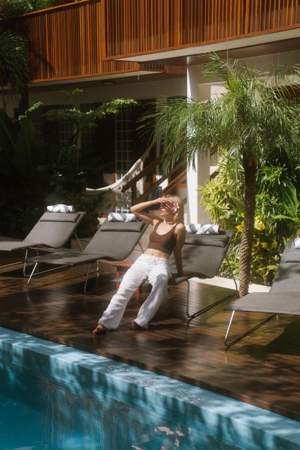 Villa Nautica Boutique Hotel Jijoca de Jericoacoara Exterior foto A woman sunbathing